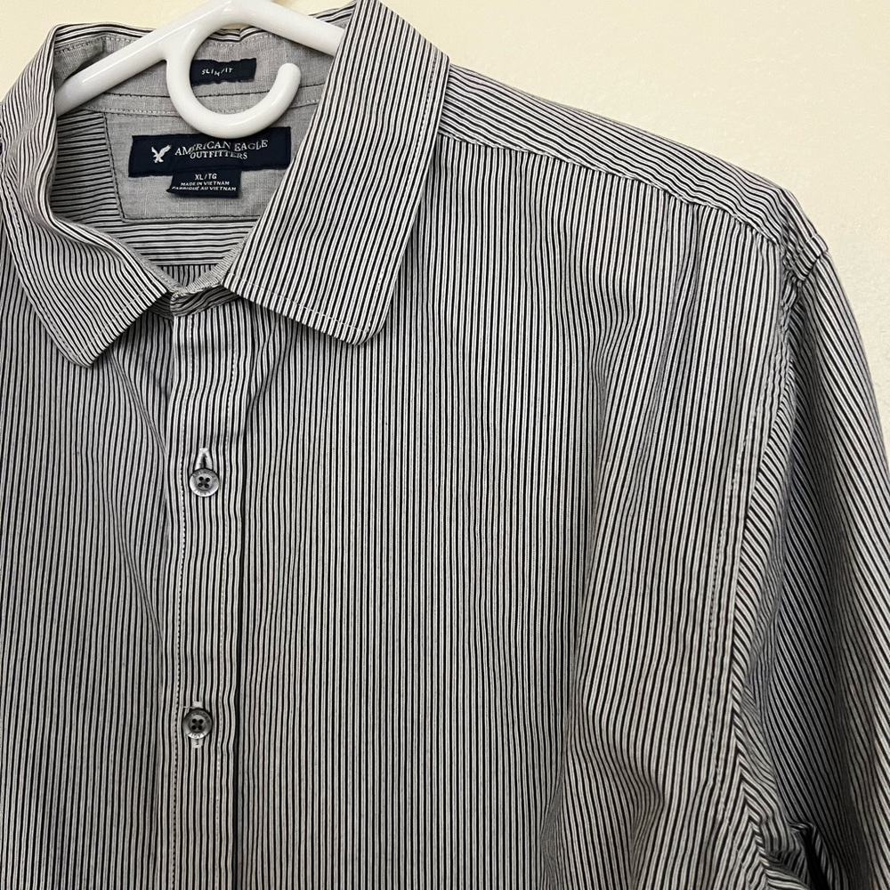 American Eagle Slim button down